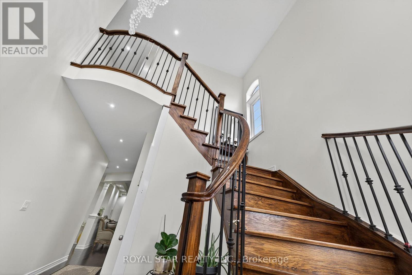 61 ALDERSGATE DRIVE - 10