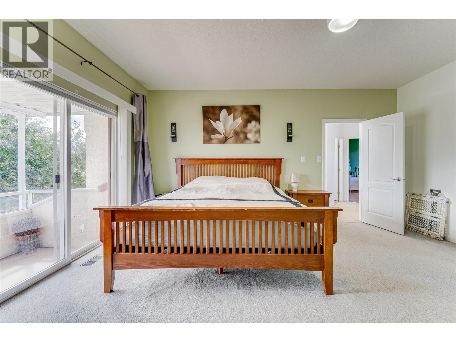 274 Country Estate Place, Vernon