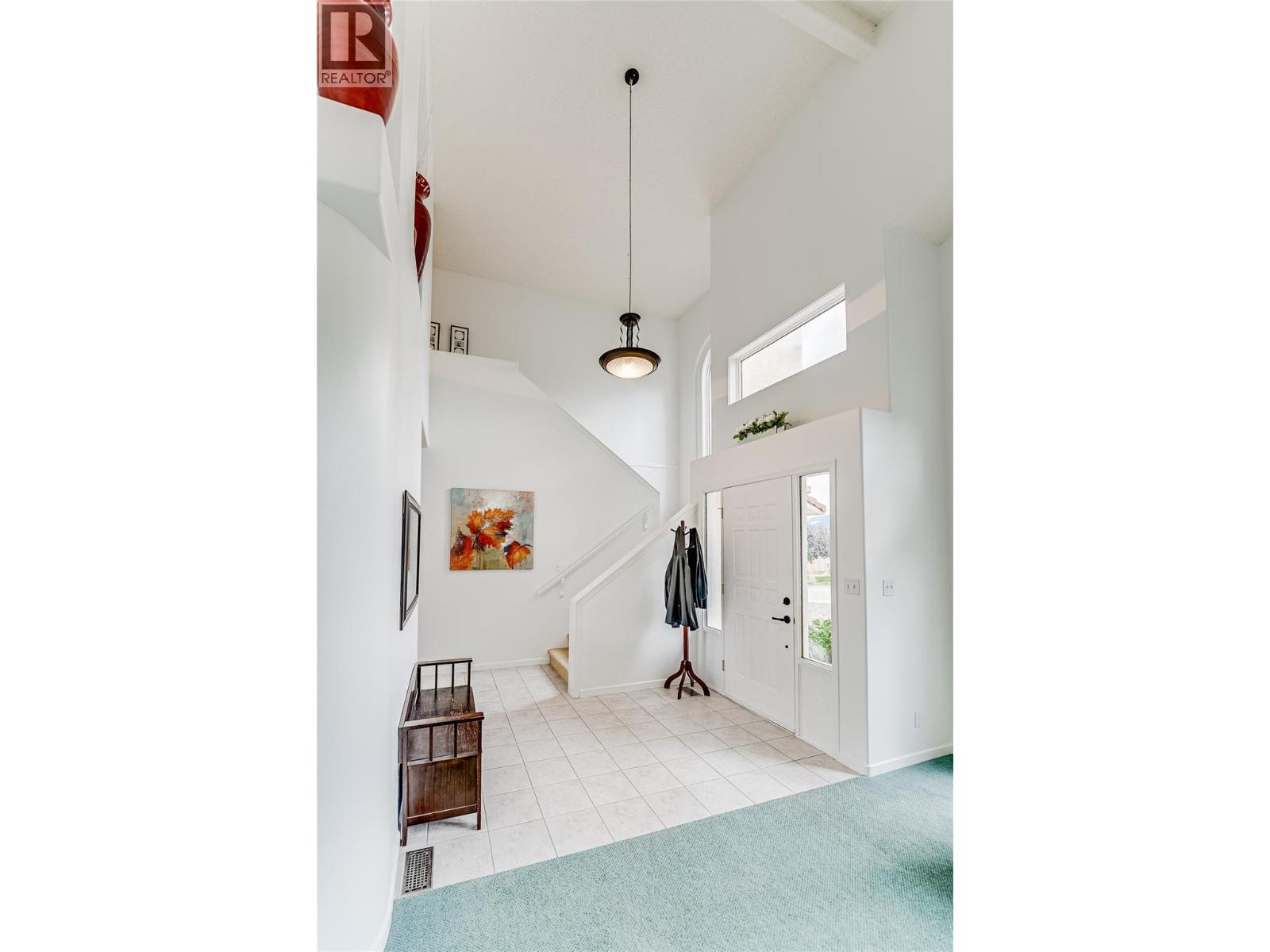 274 Country Estate Place, Vernon