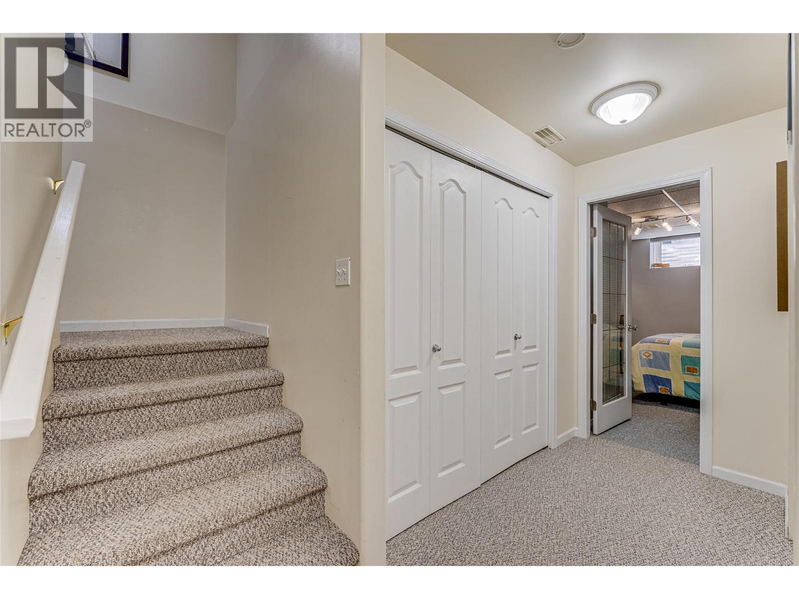 274 Country Estate Place, Vernon