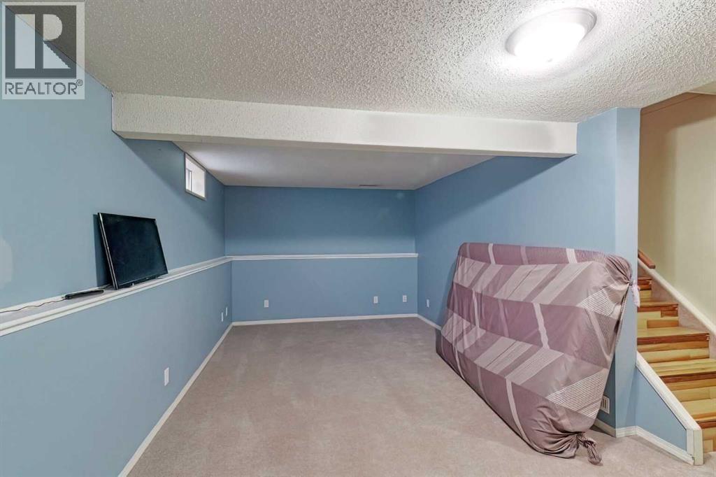 Single Family House Bungalow for Sale in  Falton Way NE Falconridge Calgary 