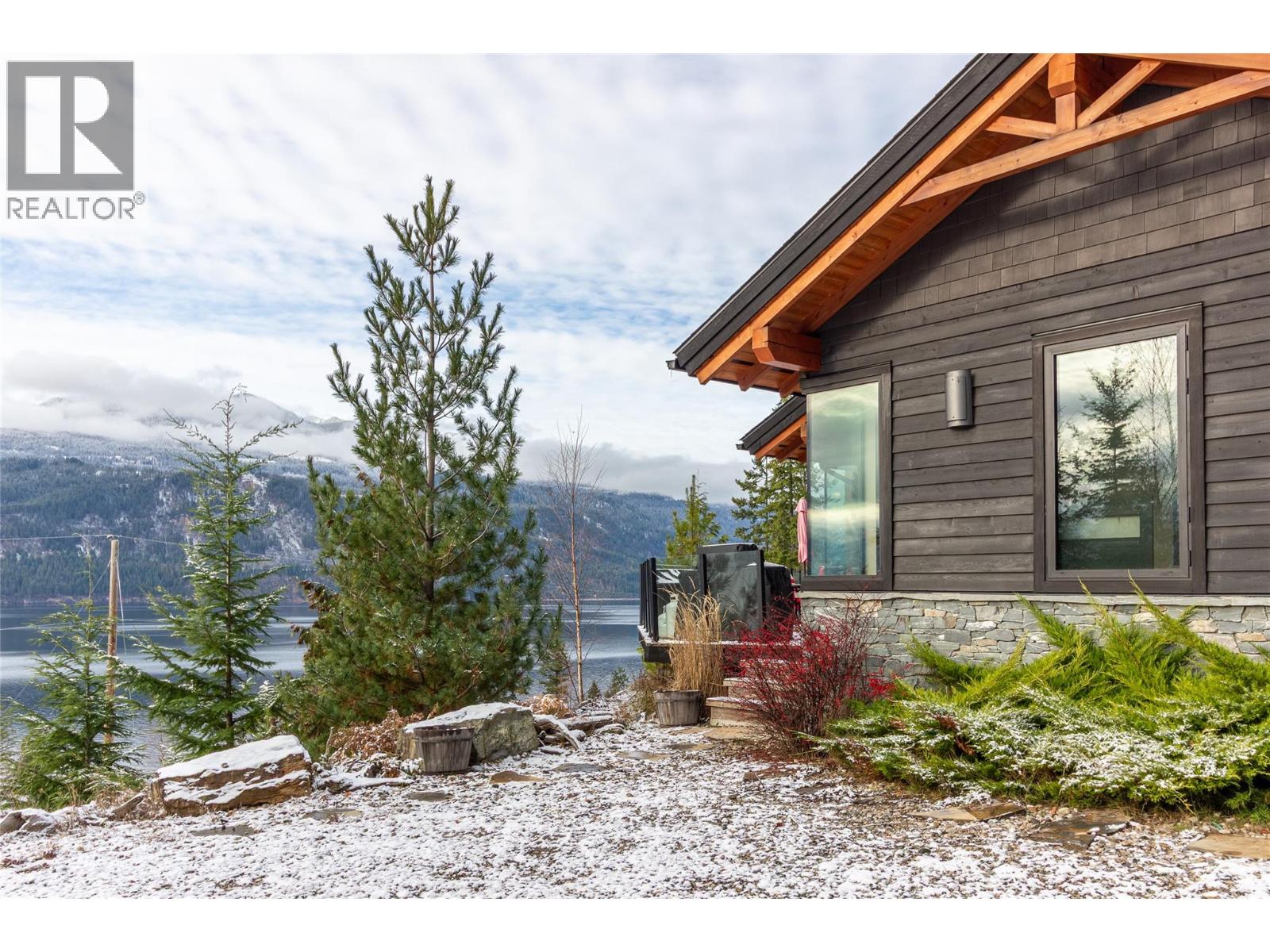 234 WALKERS Lane - Photo 4 of 56, Kootenay Bay, British Columbia
