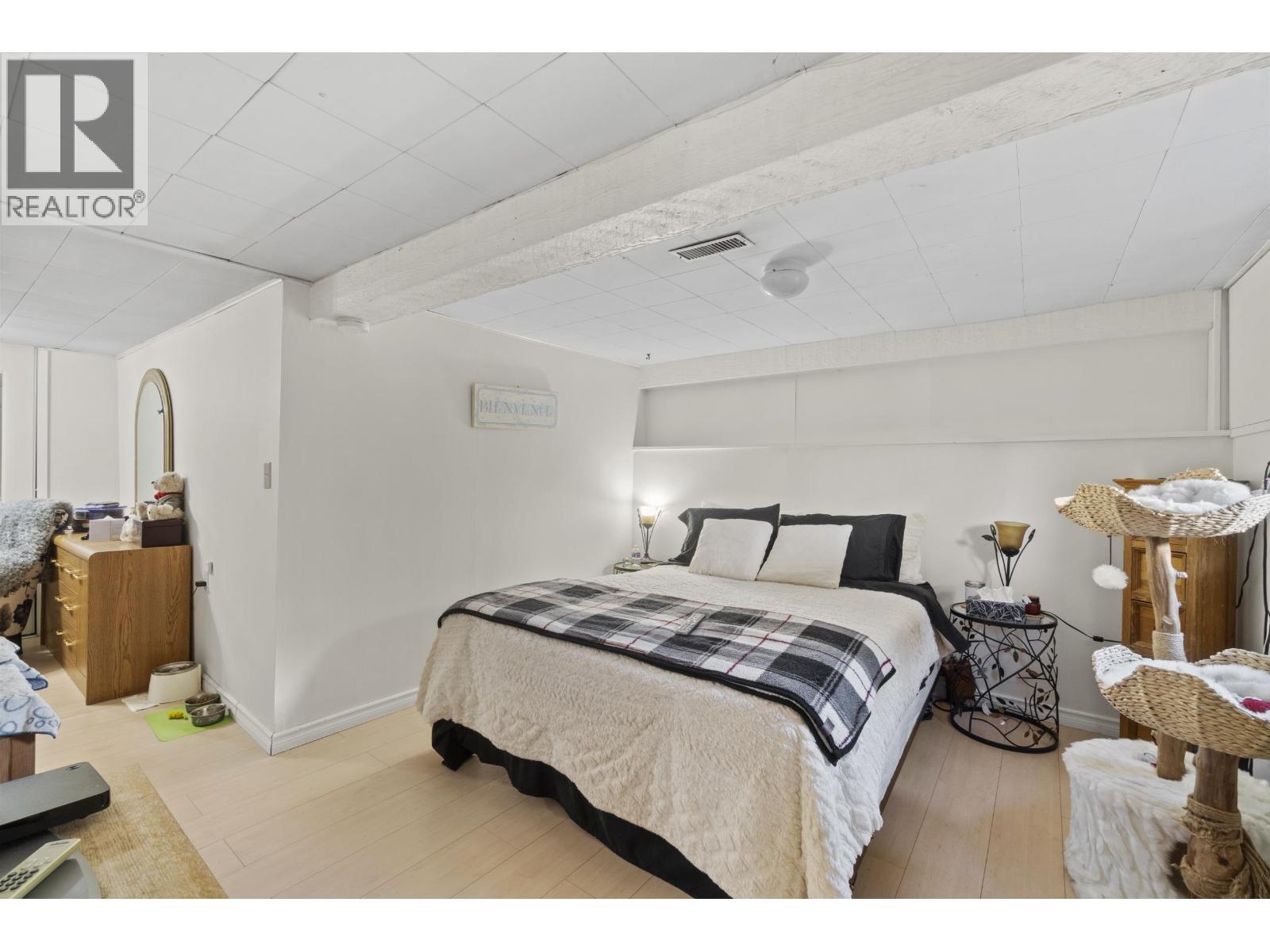 570 COLBY STREET, New Westminster