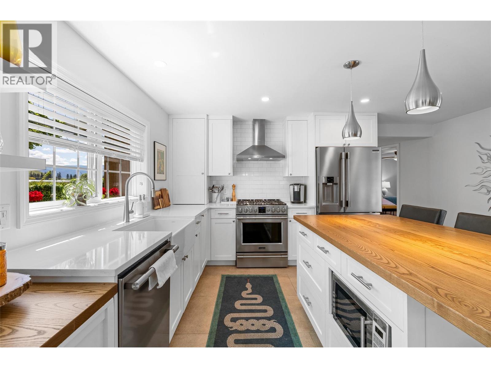  2430 Longhill Road, Kelowna