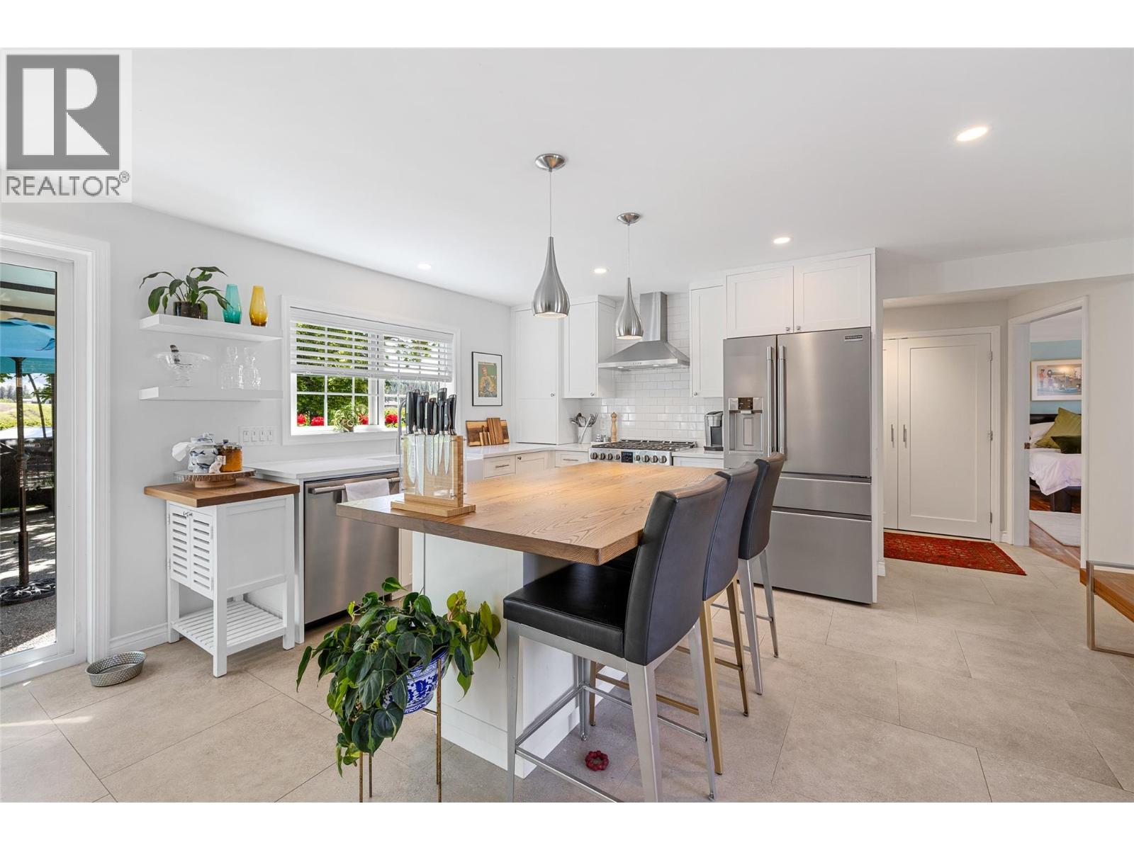  2430 Longhill Road, Kelowna