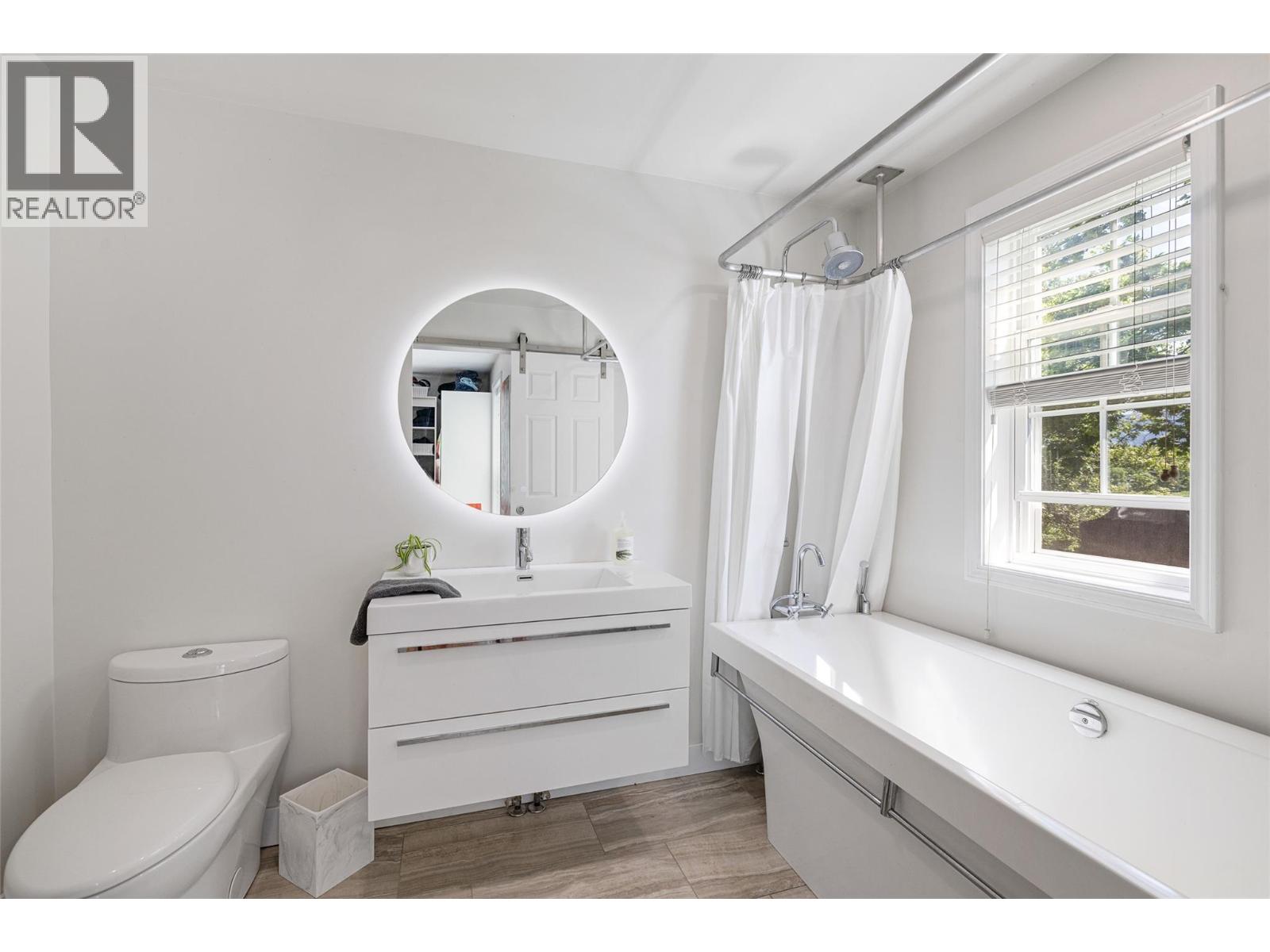  2430 Longhill Road, Kelowna