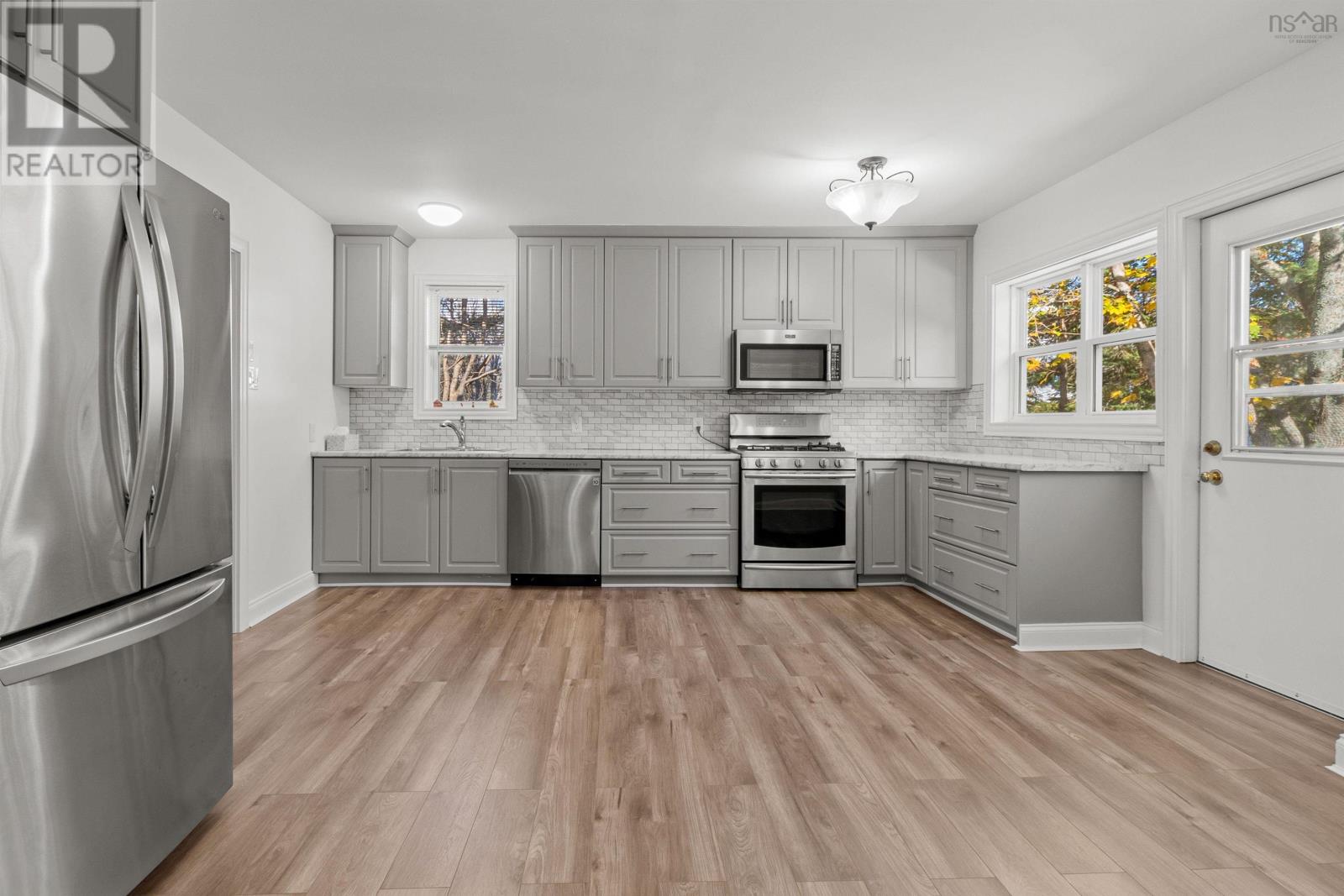 Property 16 of 38 of 30 Wardour Street