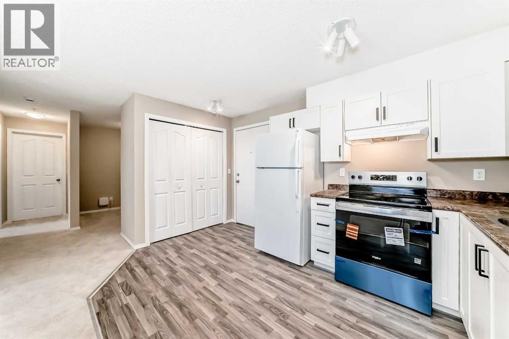 Single Family House for Sale in   Eversyde Avenue SW Evergreen Calgary 