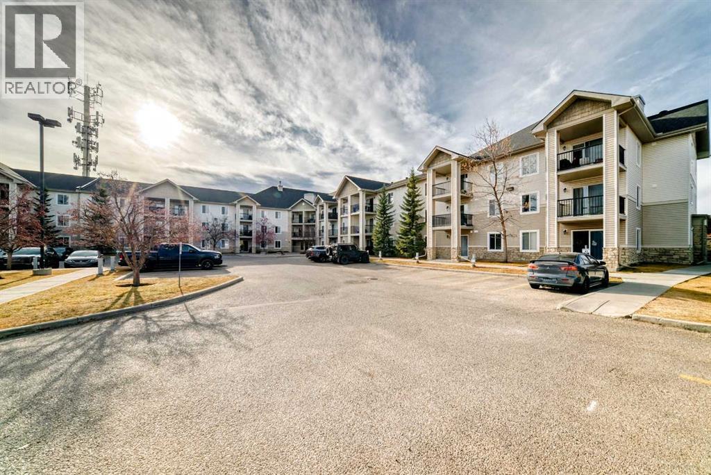 Single Family House for Sale in   Eversyde Avenue SW Evergreen Calgary 