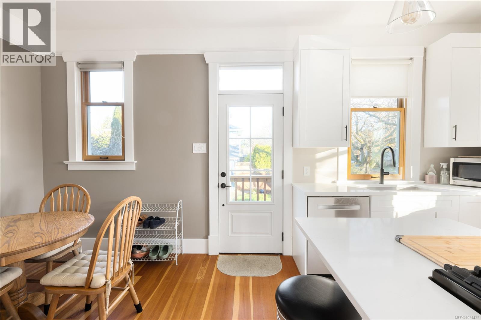  2194 Central Avenue, Oak Bay