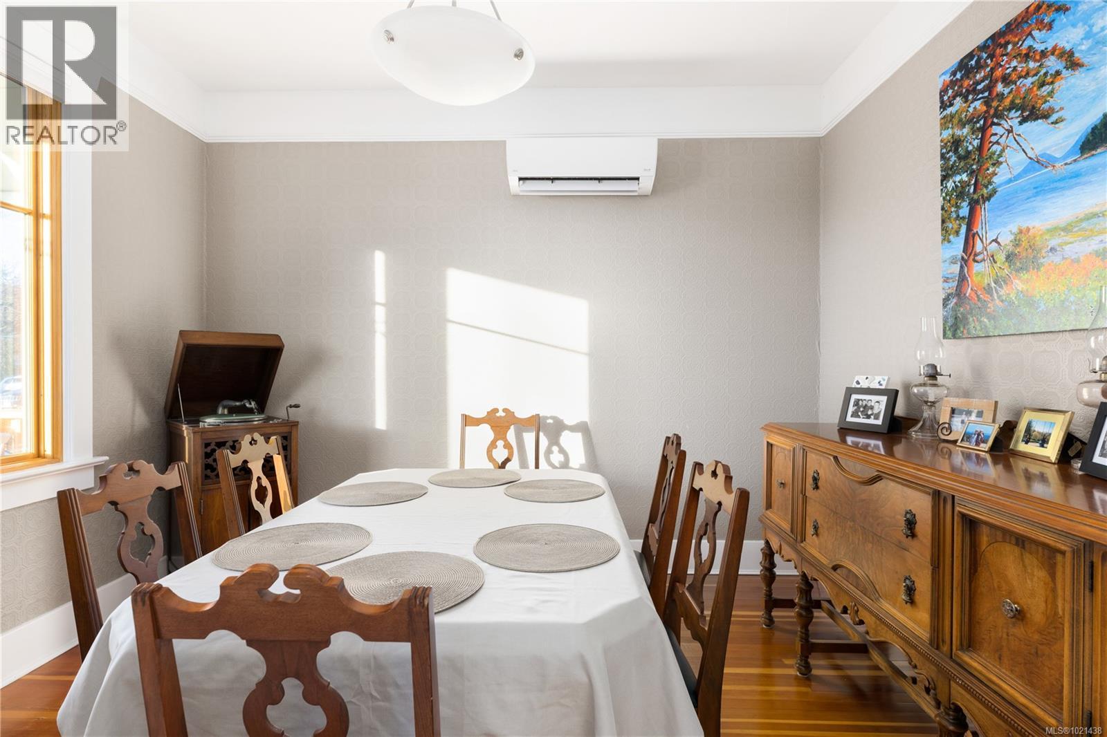  2194 Central Avenue, Oak Bay