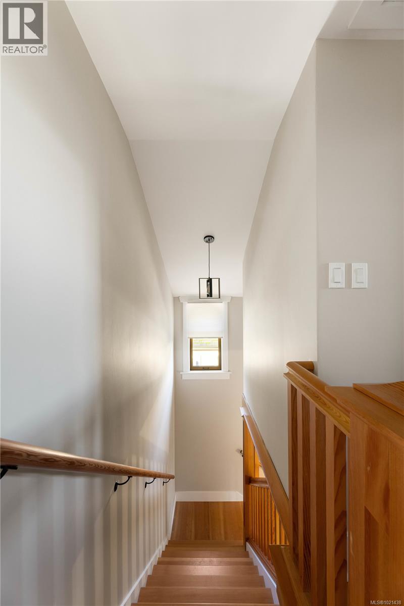  2194 Central Avenue, Oak Bay