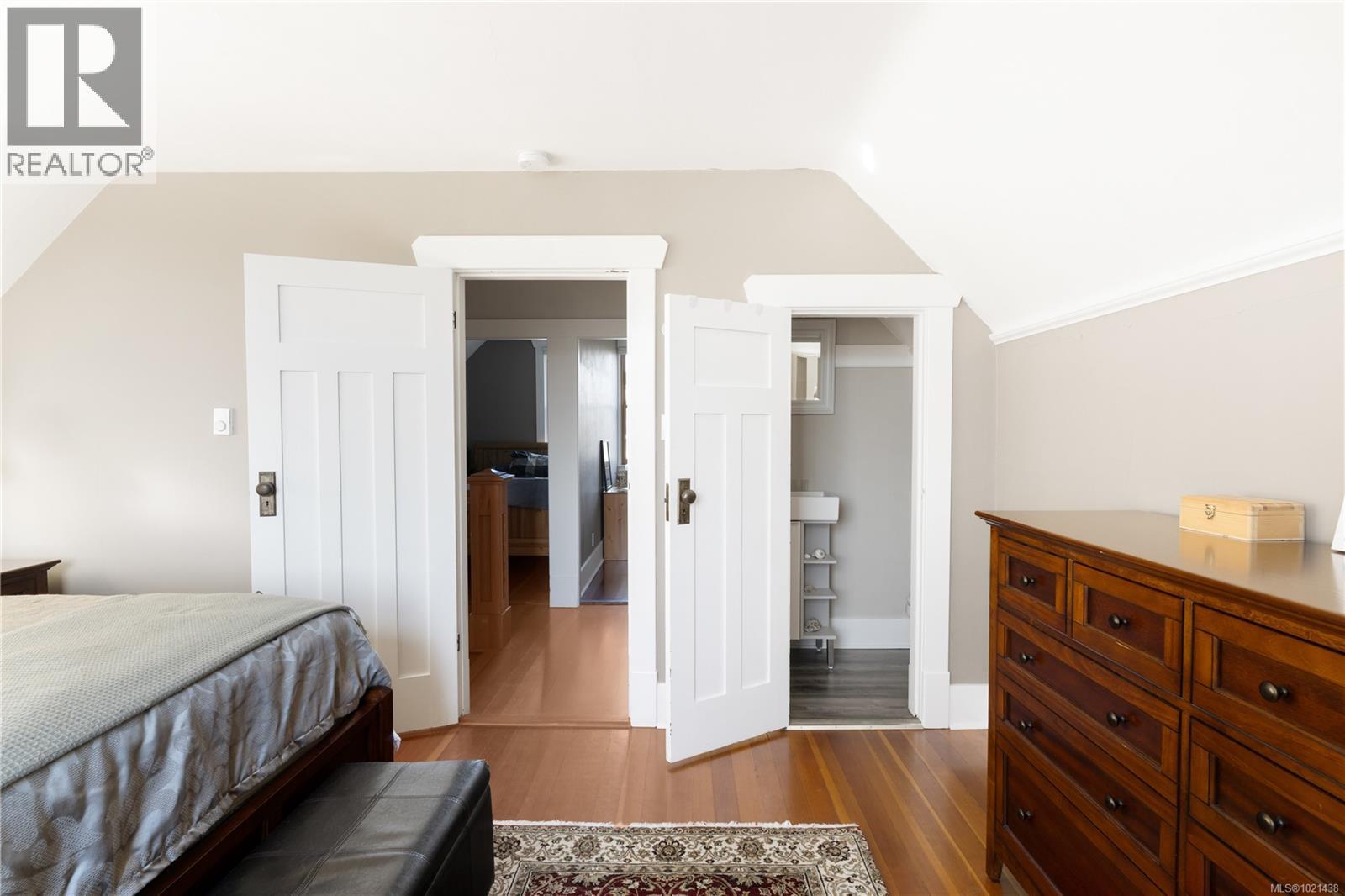  2194 Central Avenue, Oak Bay