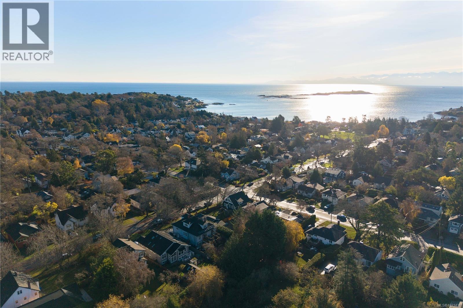  2194 Central Avenue, Oak Bay