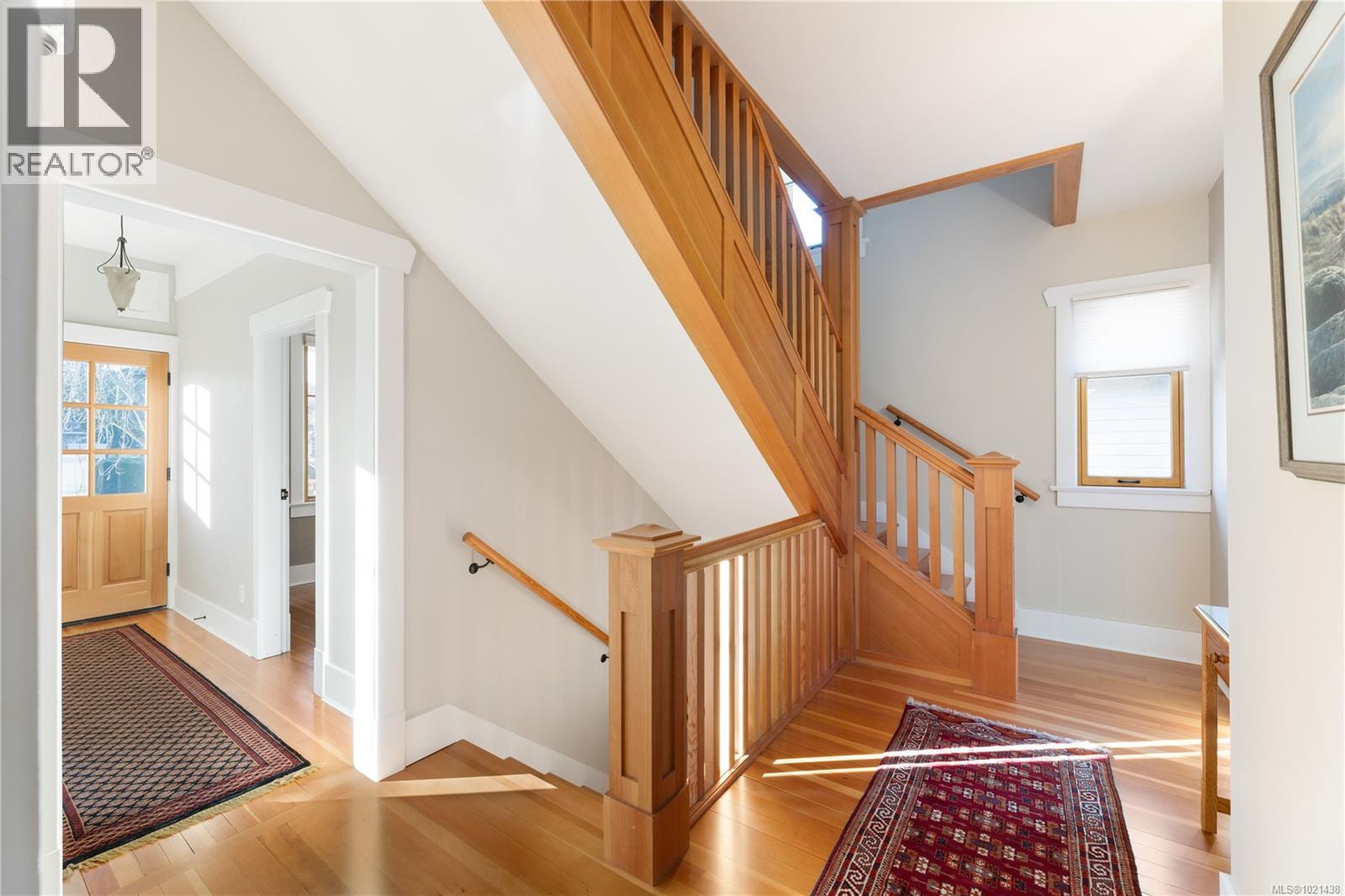  2194 Central Avenue, Oak Bay