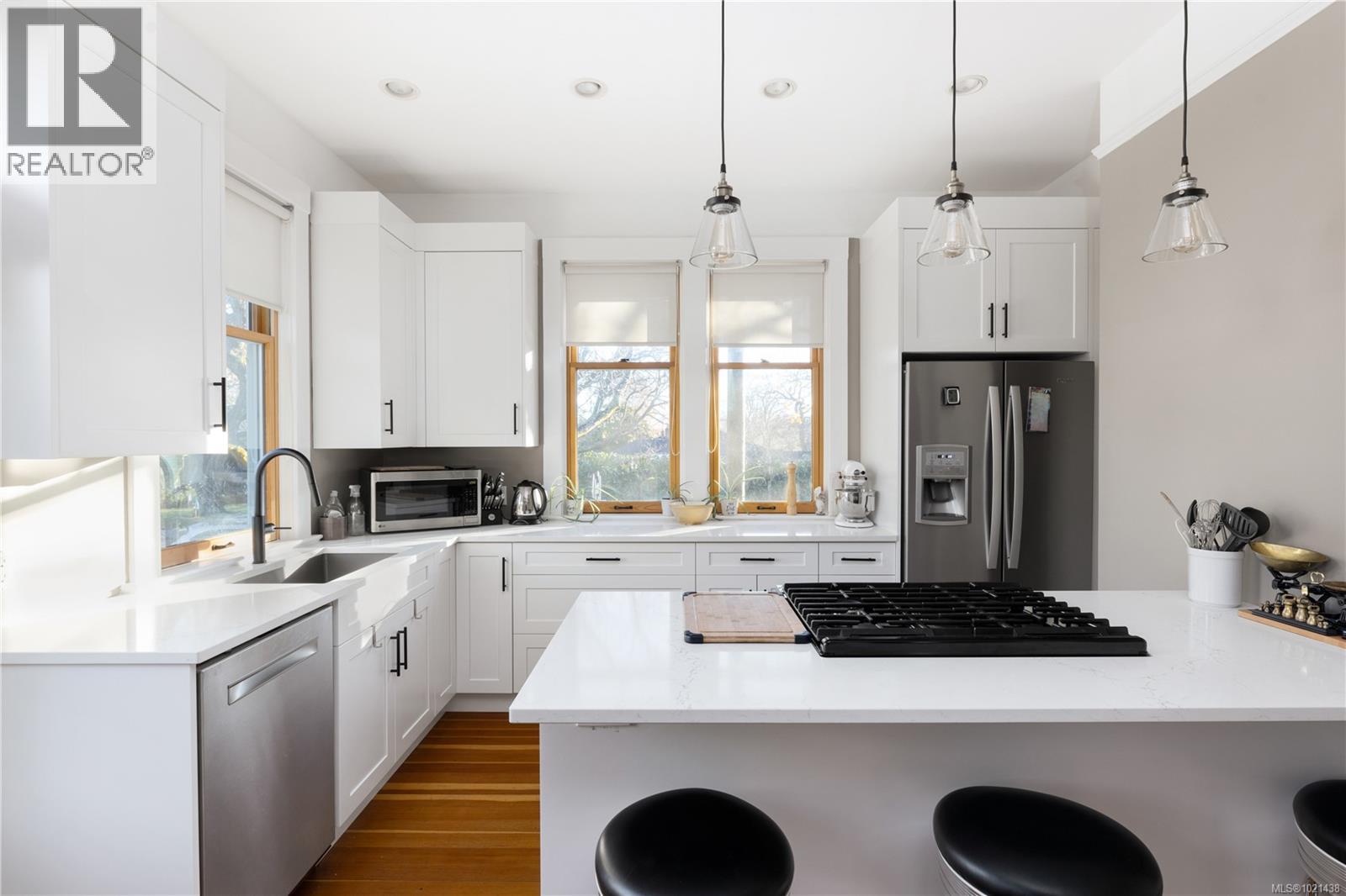  2194 Central Avenue, Oak Bay