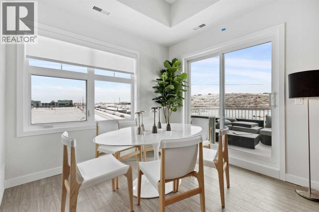 Single Family House for Sale in   Les Jardins Park SE Douglasdale/Glen Calgary 