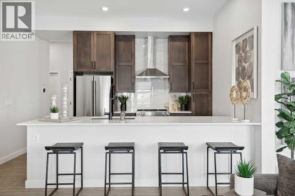 Single Family House for Sale in   Les Jardins Park SE Douglasdale/Glen Calgary 