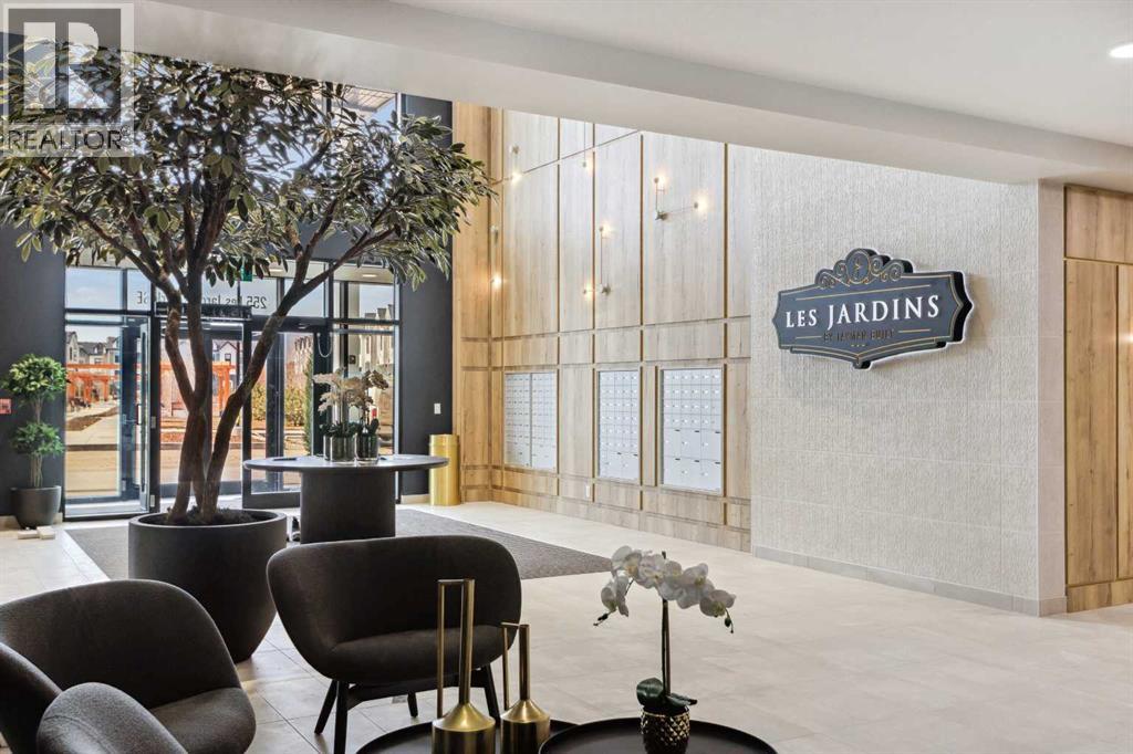 Single Family House for Sale in   Les Jardins Park SE Douglasdale/Glen Calgary 