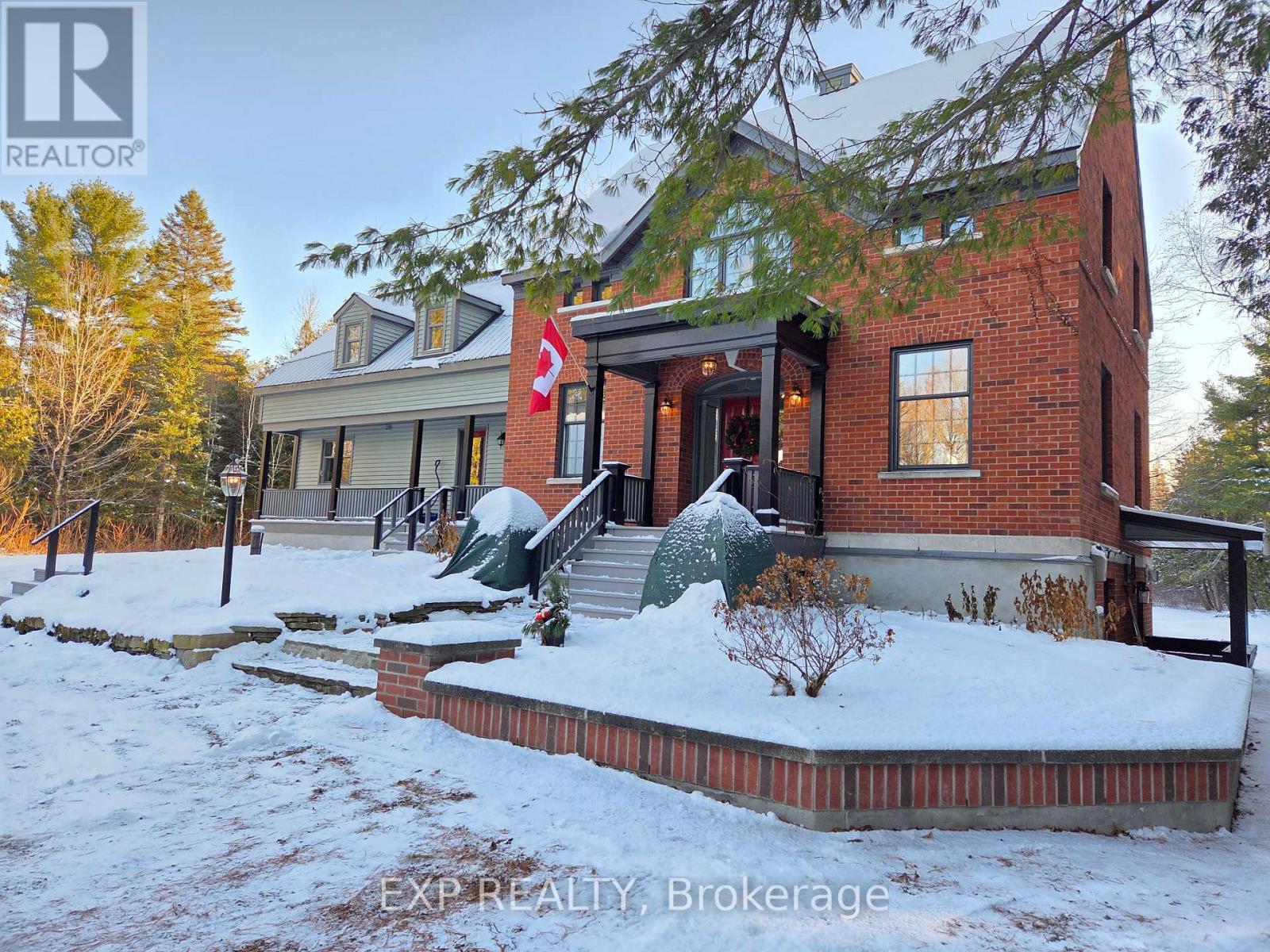 Front Entrance & Side In-Law Suite Entrance