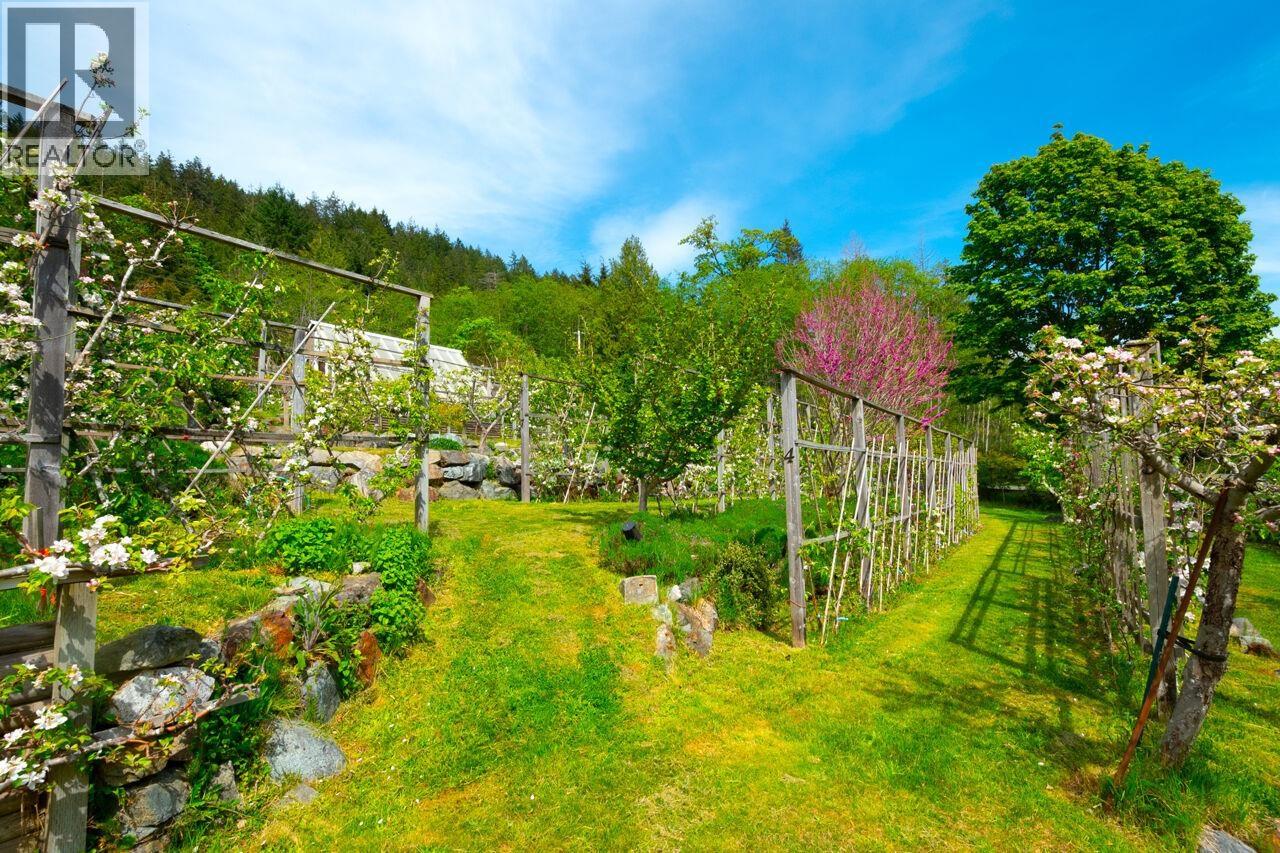 4 Bed, 4 Bath House for Sale in Bowen Island – 620 LAURA ROAD, Bowen Island - Image 34