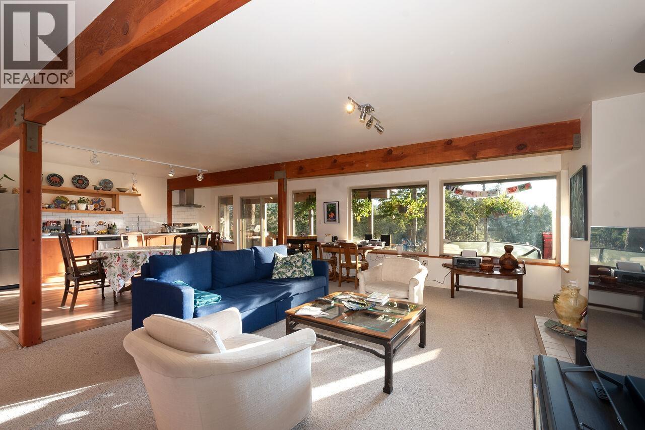 4 Bed, 4 Bath House for Sale in Bowen Island – 620 LAURA ROAD, Bowen Island - Image 16