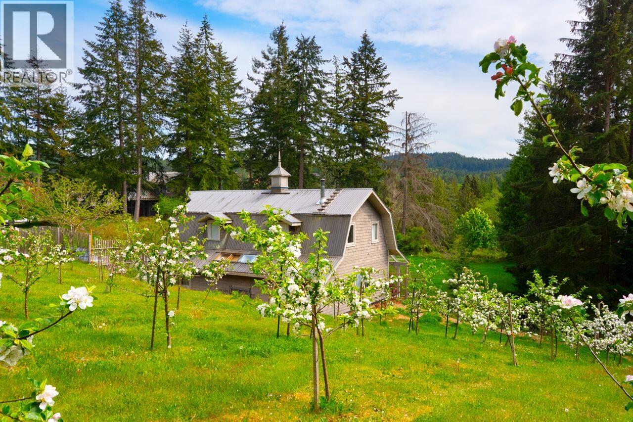4 Bed, 4 Bath House for Sale in Bowen Island – 620 LAURA ROAD, Bowen Island - Image 27