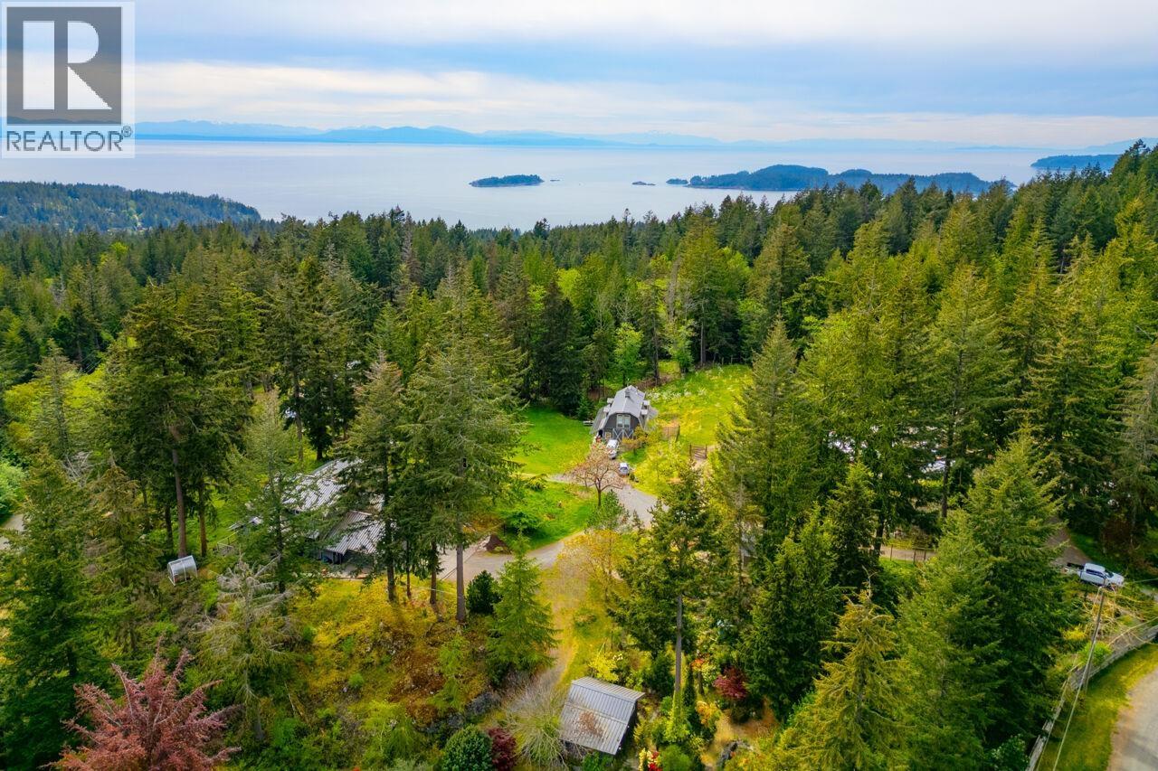 4 Bed, 4 Bath House for Sale in Bowen Island – 620 LAURA ROAD, Bowen Island - Image 25