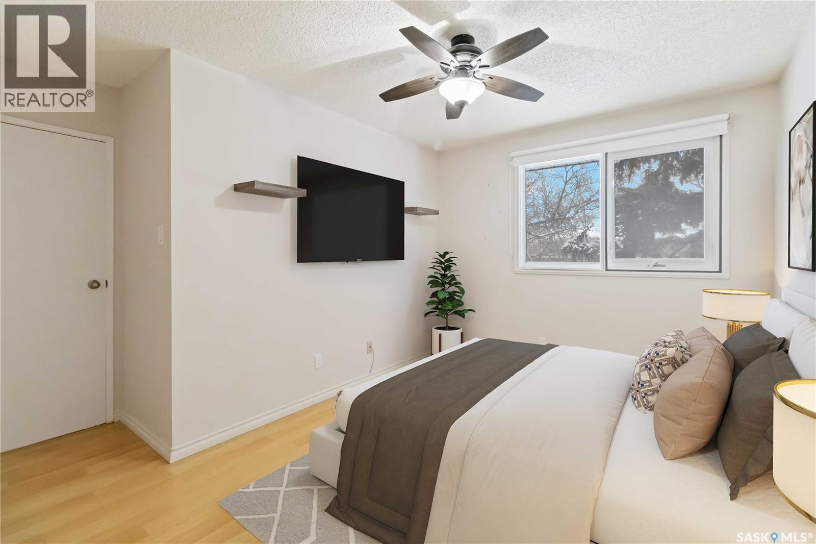 Single Family House 2 Level for Sale in   Haight CRESCENT Saskatoon 