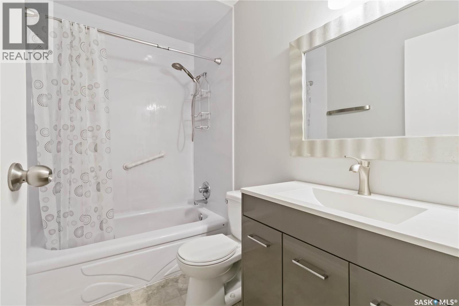 Single Family House 2 Level for Sale in   Haight CRESCENT Saskatoon 