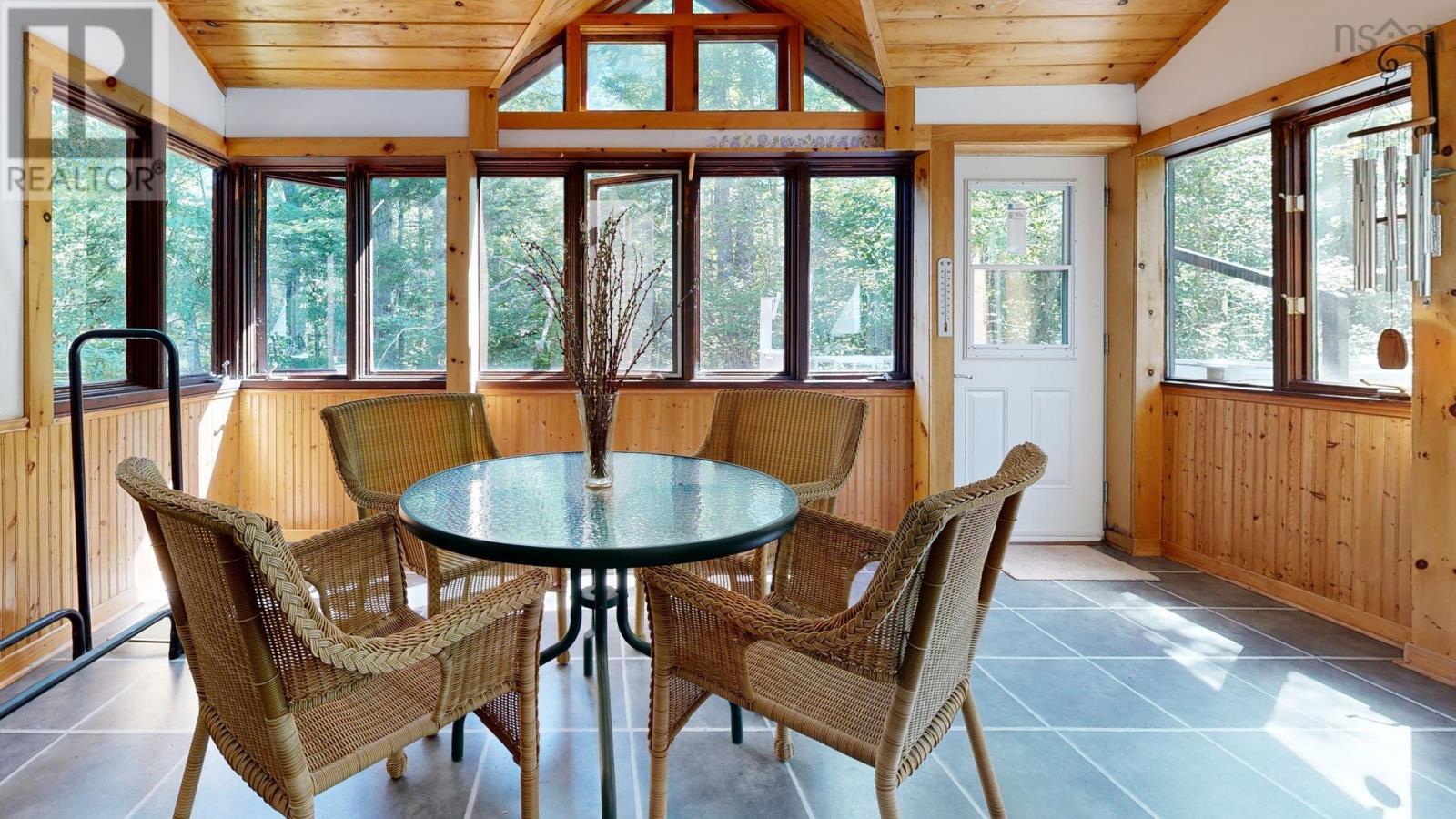 Property 19 of 49 of 809 Highway 203