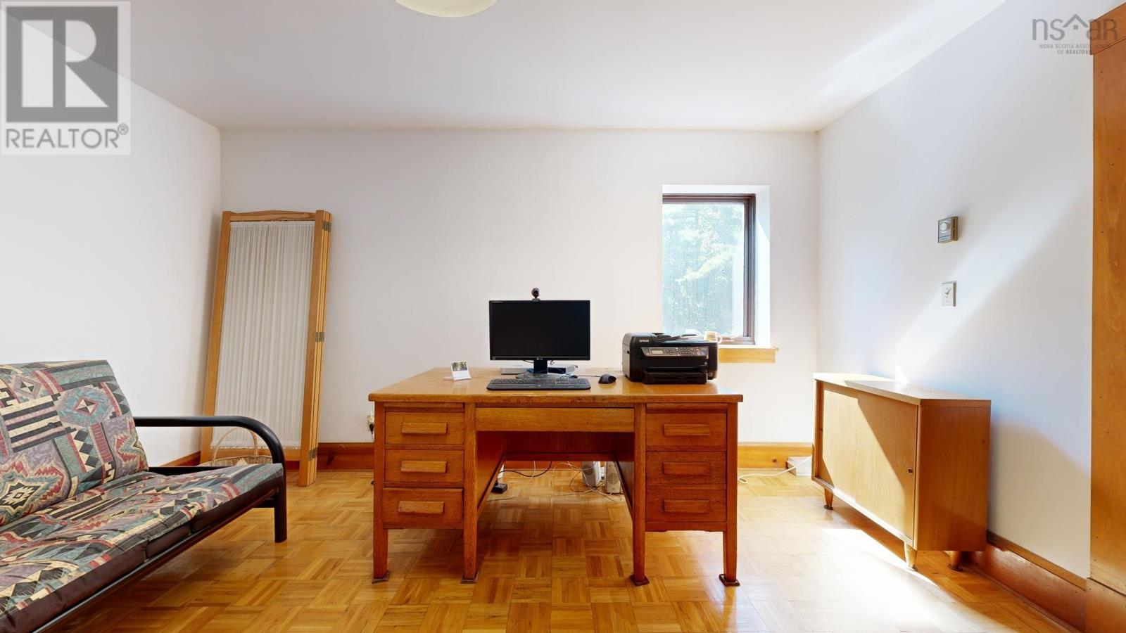 Property 36 of 49 of 809 Highway 203