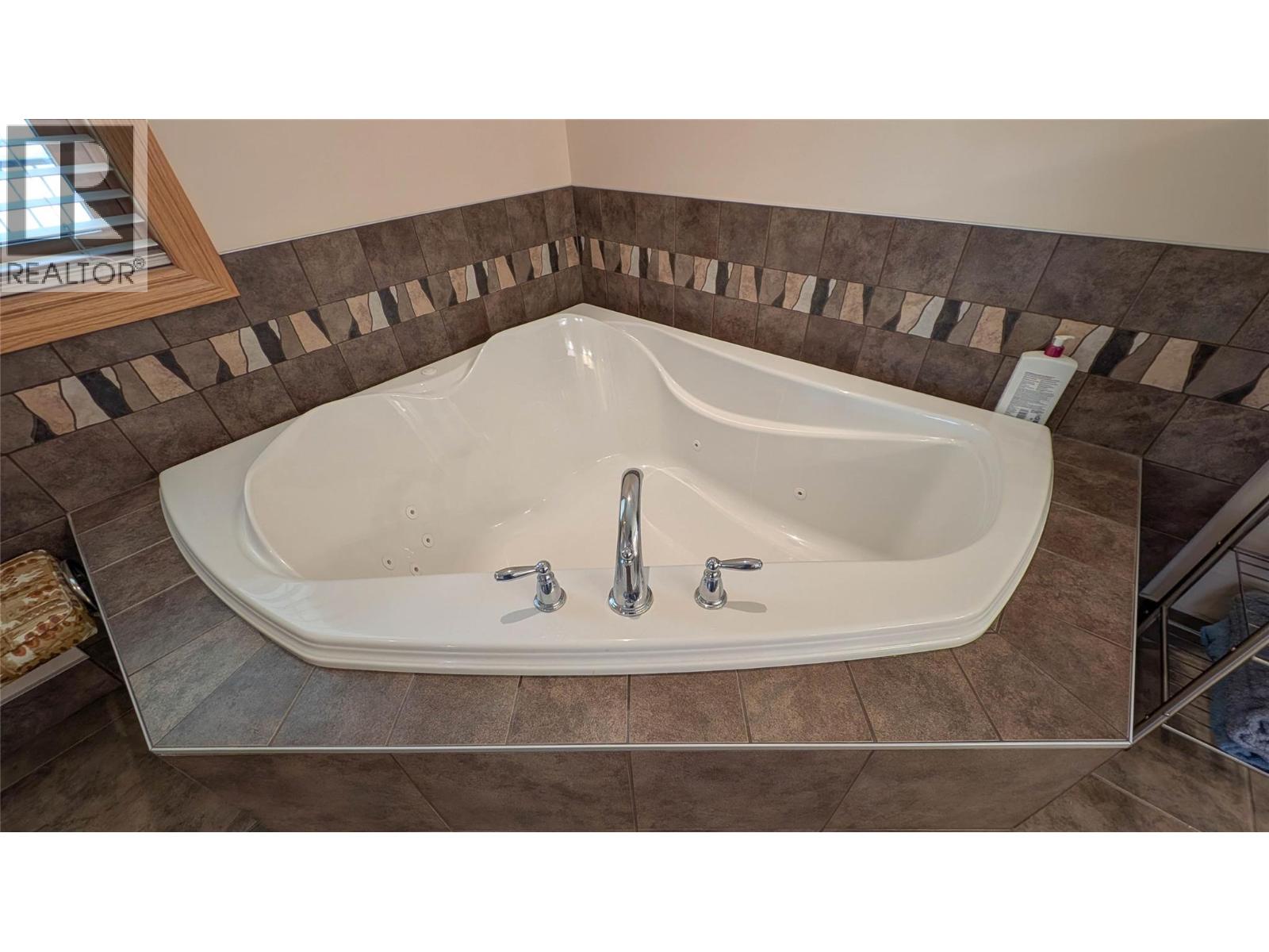 4197 Coy Road, Invermere