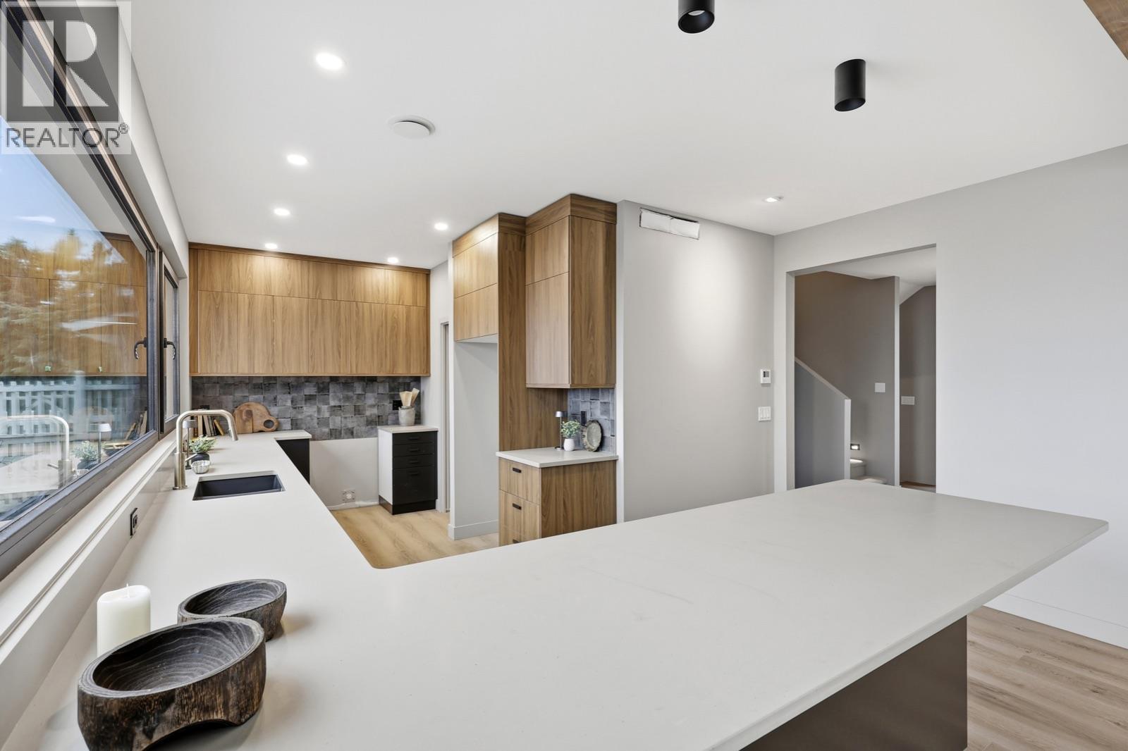 614 COWAN Street, Kamloops