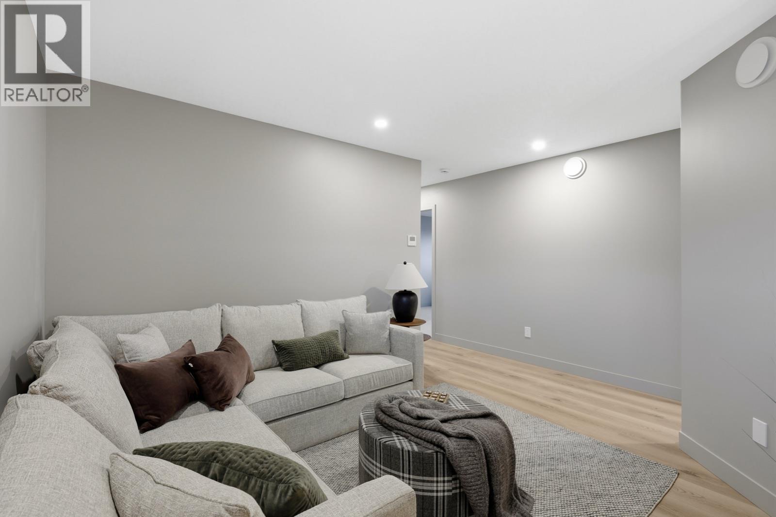 614 COWAN Street, Kamloops