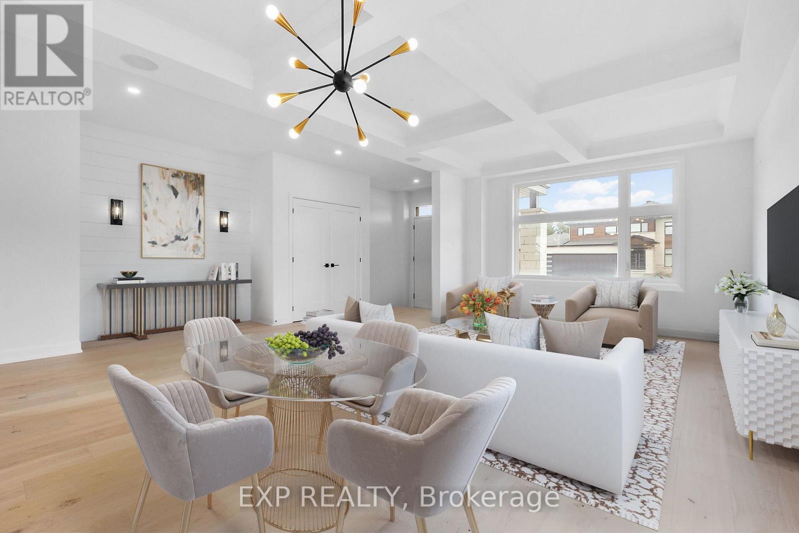 Photos of a similar model to be built.