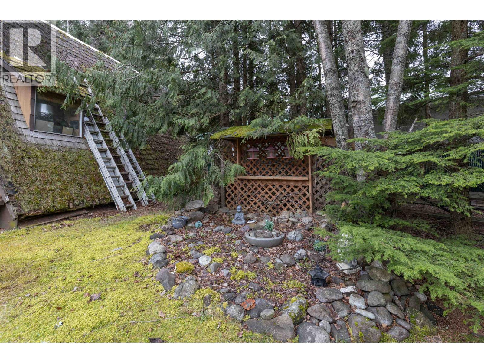 3981 DOBBIE STREET - 25