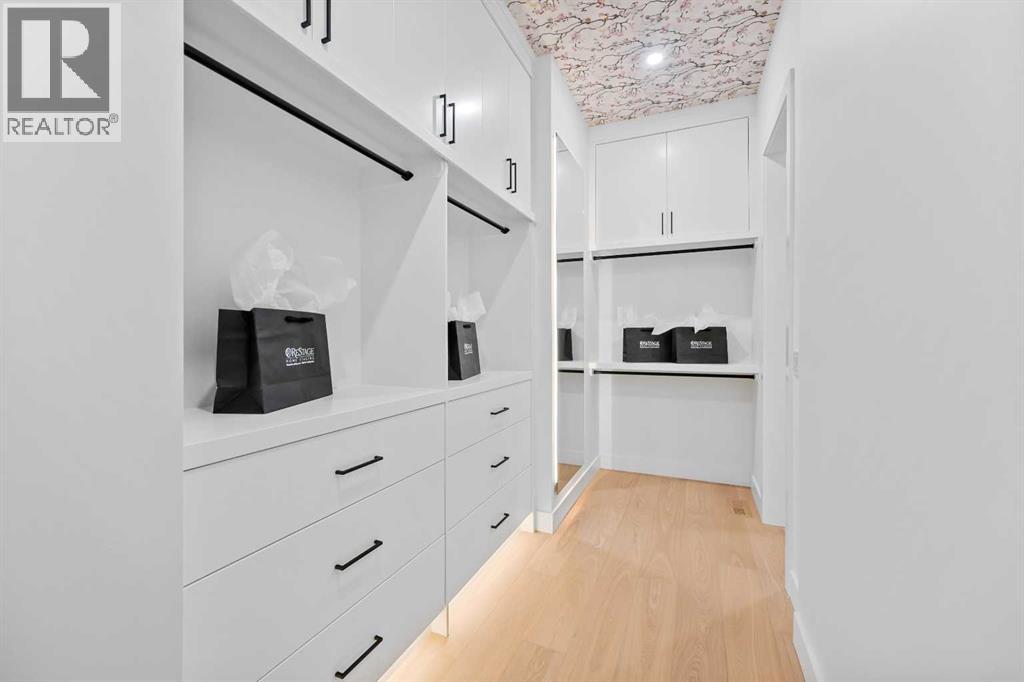 Single Family House for Sale in   Avenue SW Shaganappi Calgary 