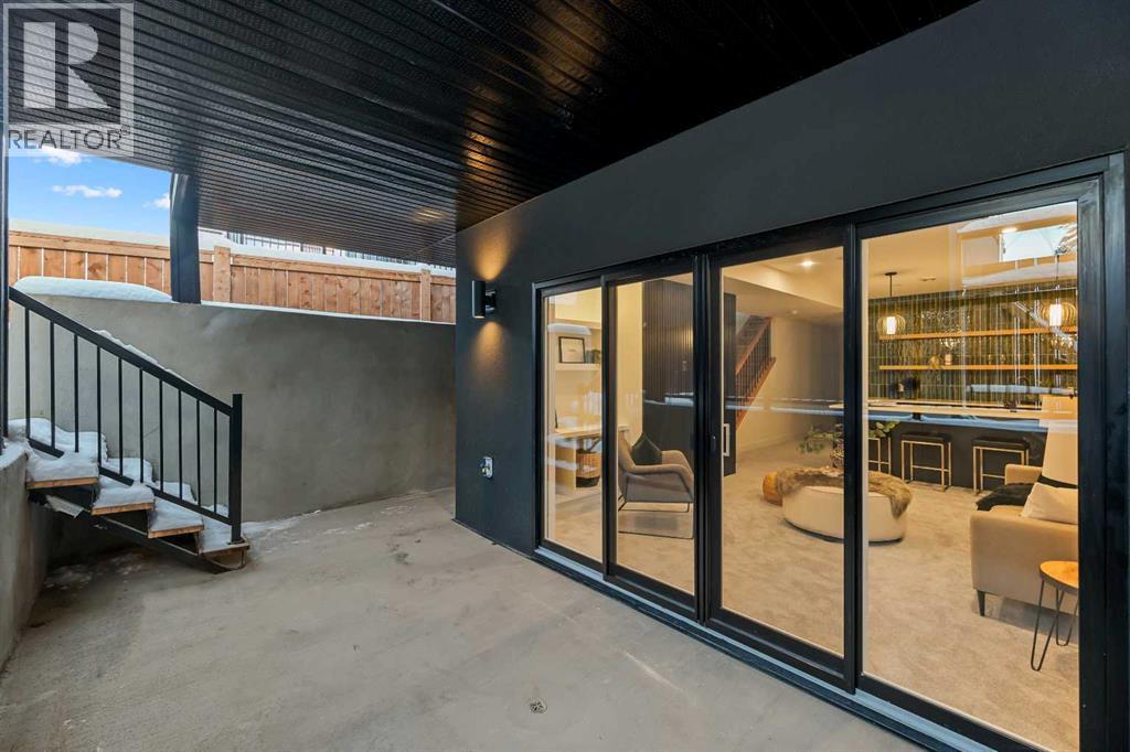 Single Family House for Sale in   Avenue SW Shaganappi Calgary 