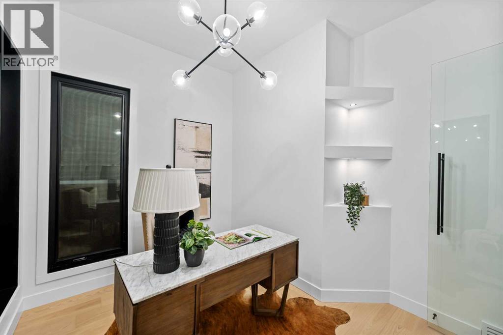 Single Family House for Sale in   Avenue SW Shaganappi Calgary 