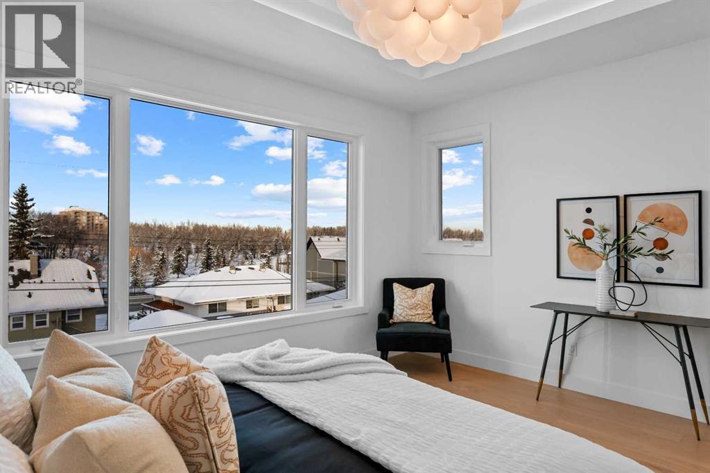 Single Family House for Sale in   Avenue SW Shaganappi Calgary 