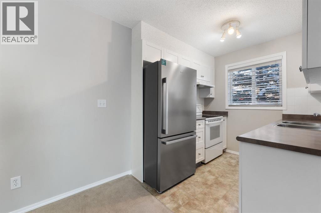 Single Family House for Sale in   Eversyde Avenue SW Evergreen Calgary 