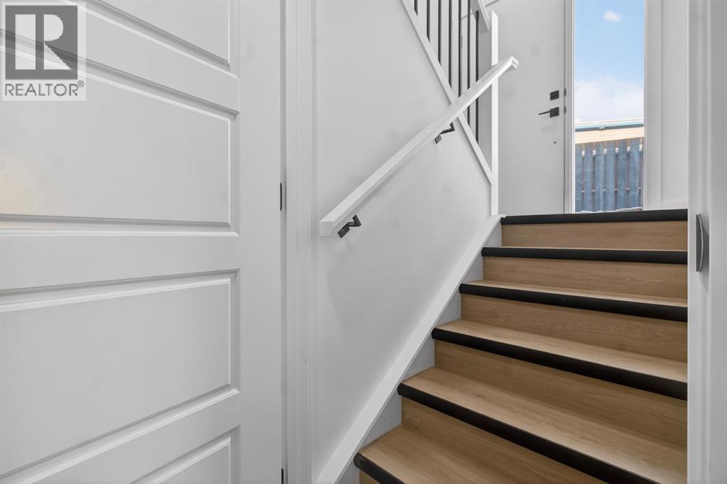 Single Family House Bi-level for Sale in  Pinehill Road NE Pineridge Calgary 