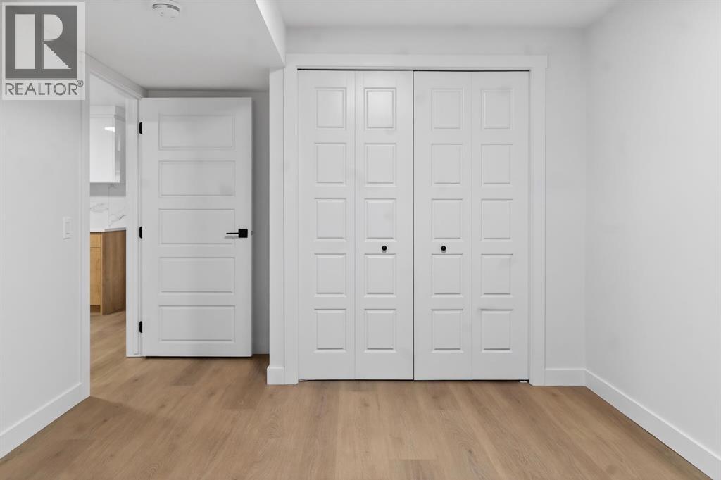 Single Family House Bi-level for Sale in  Pinehill Road NE Pineridge Calgary 