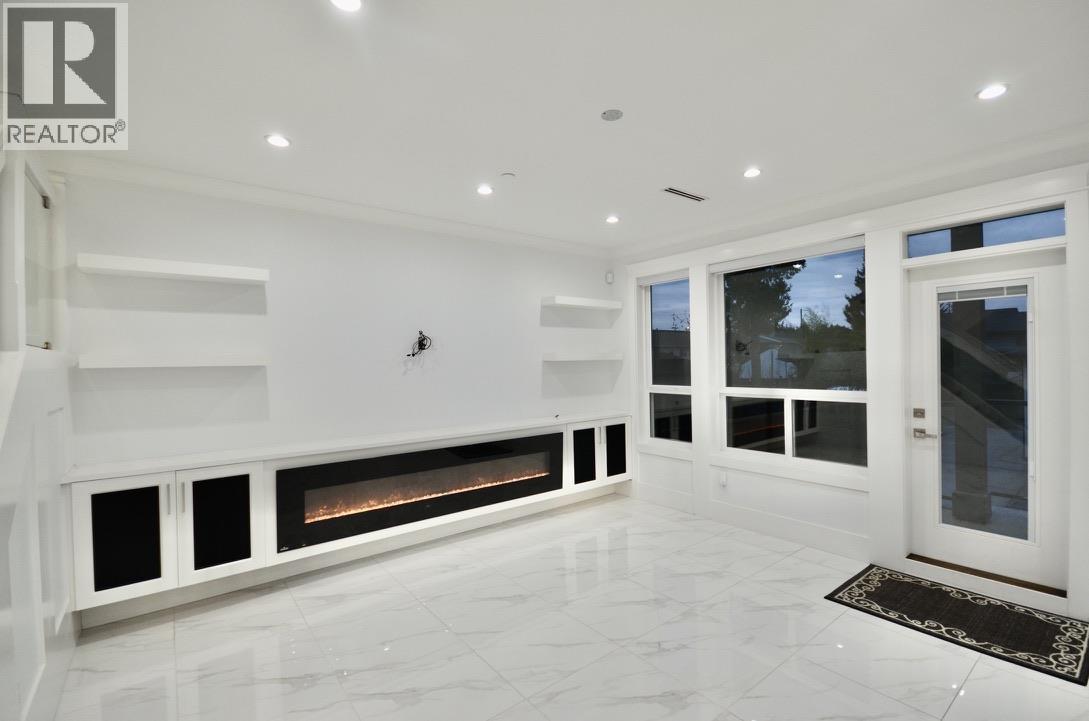 1936 PRAIRIE AVENUE, Port Coquitlam