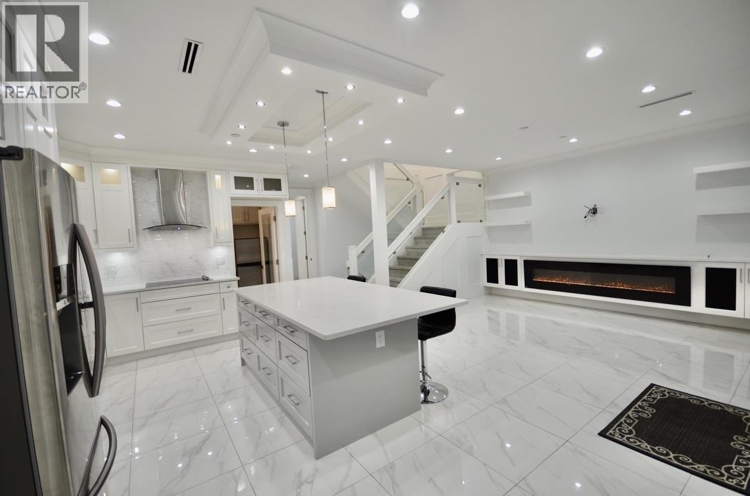 1936 PRAIRIE AVENUE, Port Coquitlam