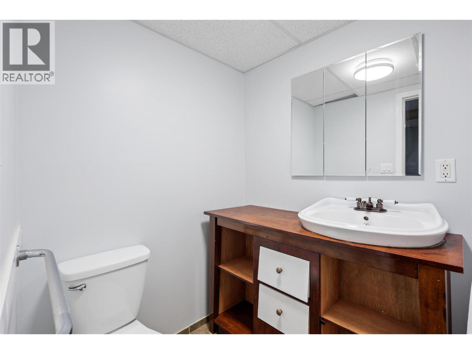 2667 YOUNG Place, Kamloops