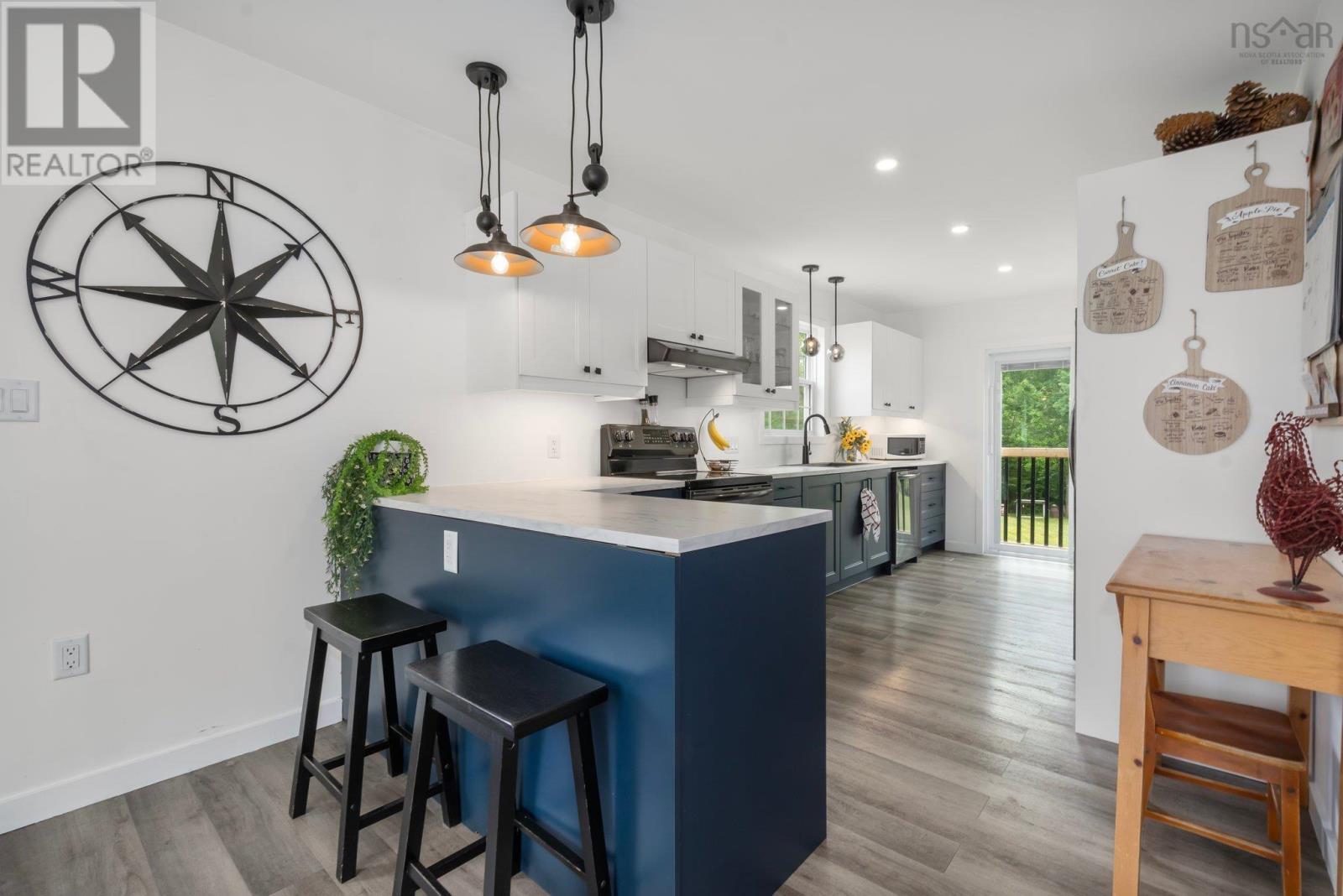 Property 12 of 29 of 4866 Highway 1