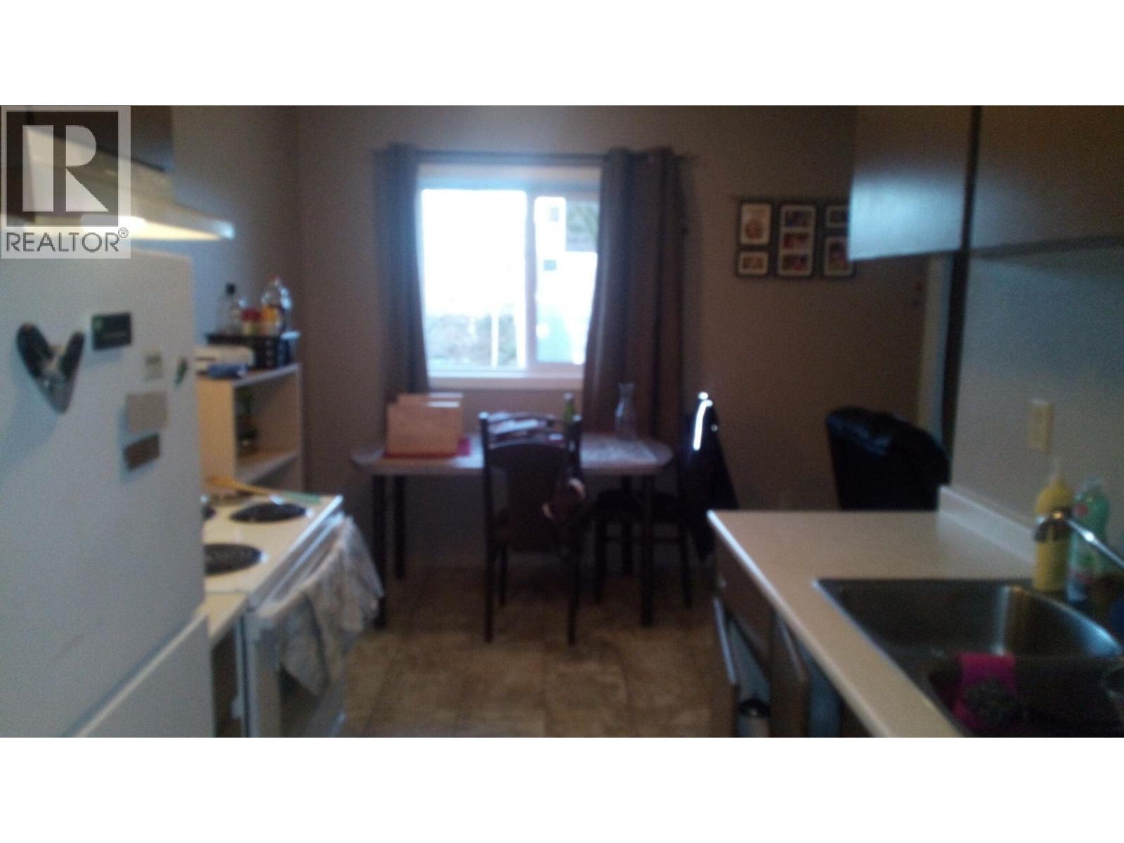 1301 2607 PEAR STREET, Terrace