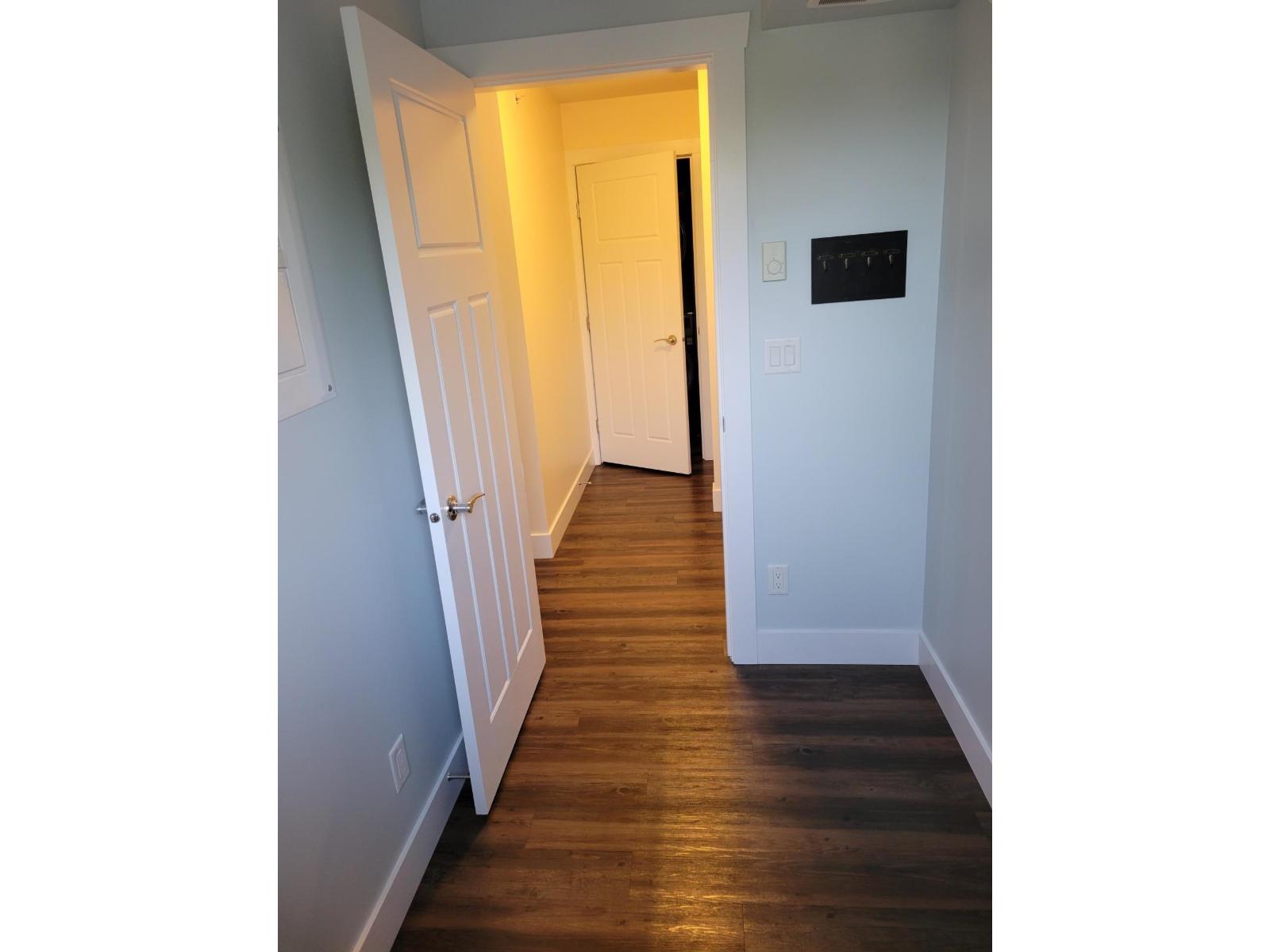 417 2565 CAMPBELL AVENUE — photo 14